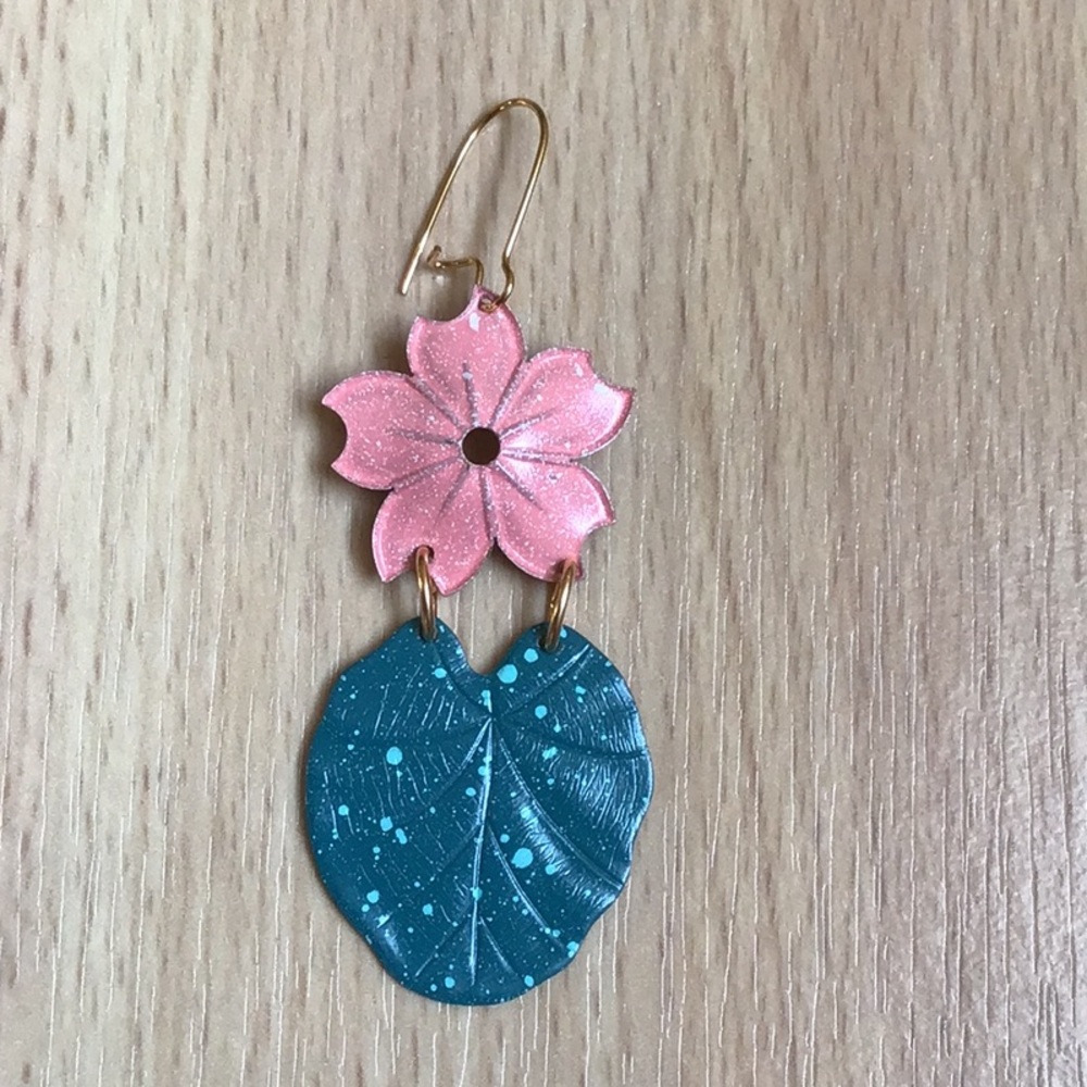 Anthro We Dream in Colour Waterlily Earrings - Picture 9 of 13